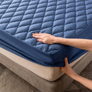 Conjunto Lençol e Fronhas Macias Impermeável e Acolchoado Matelassê - Lux lençol Eletroflix 