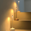 Luminária de Mesa Recarregável Minimalista - Stillus Eletroflix 