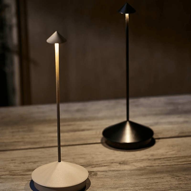 Luminária de Mesa Recarregável Minimalista - Stillus Eletroflix 